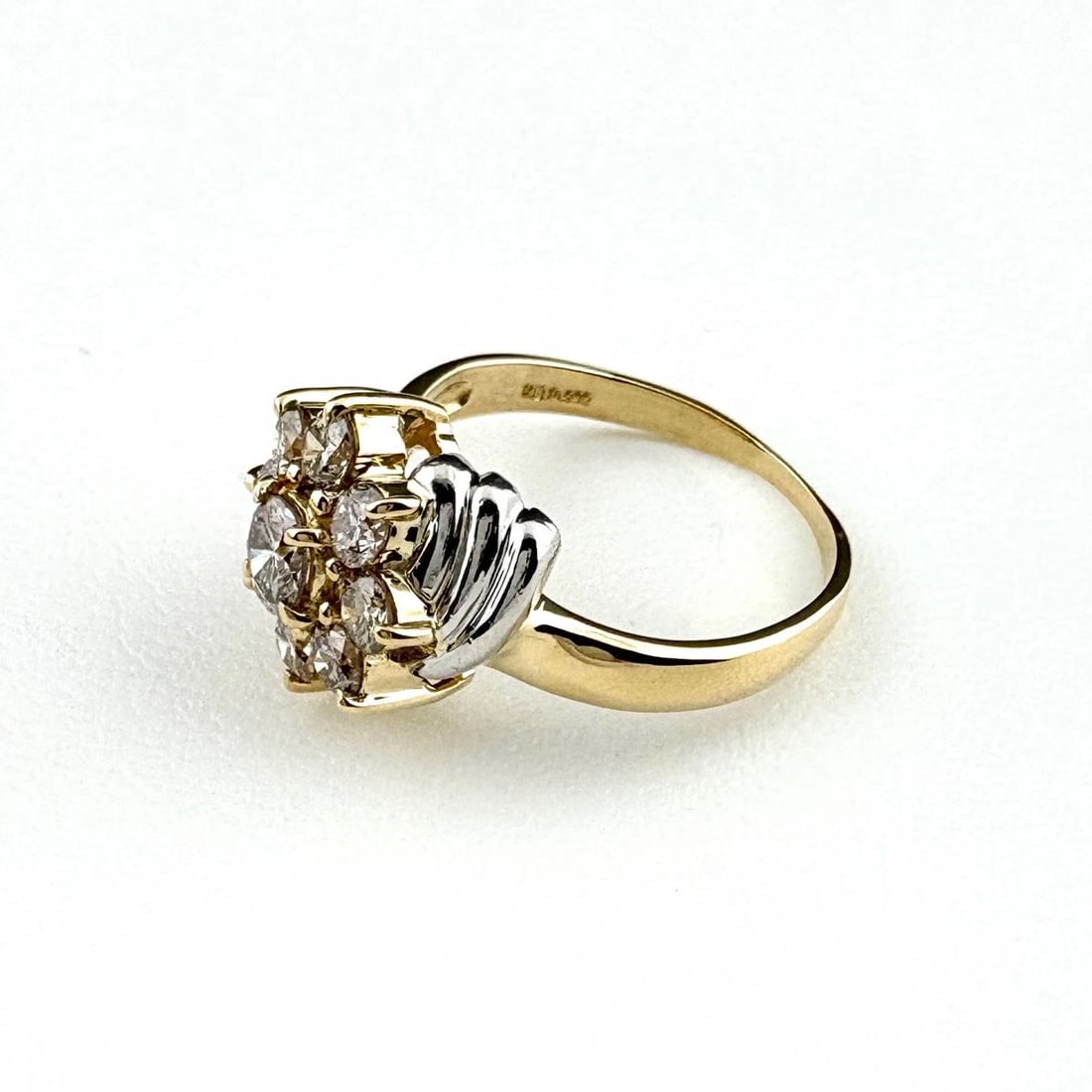 MELEE DIAMOND DESIGN YG YELLOWGOLD PLATINUM RING: Melee diamond design YG YellowGold Platinum Ring Brand: Unbranded Type: Ring Material: 18K, Color: Yellow Gold Size: US 6.5 Accessories: None Accessories Notice: When purchasing pre-owned