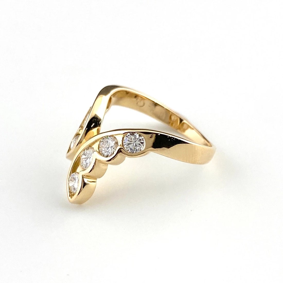 BUTTERFLY MOTIF DESIGN YG YELLOWGOLD MELEE DIAMOND BUTTERFLY RING: Butterfly motif design YG YellowGold Melee diamond Butterfly Ring Brand: Unbranded Type: Ring Material: 18K, Color: Yellow Gold Size: US 4.5 to 5 Accessories: None Accessories Notice: When