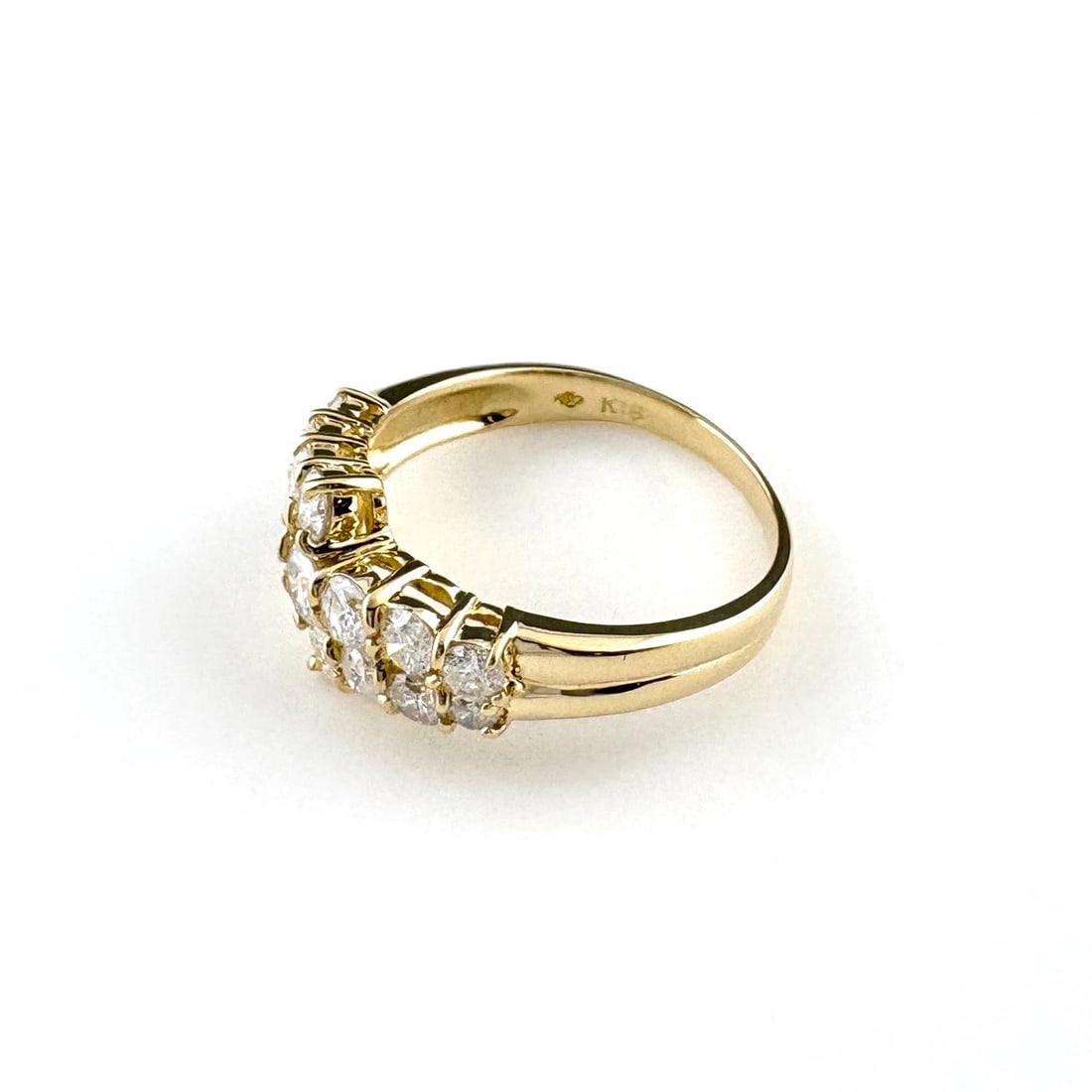 MELEE DIAMOND DESIGN YG YELLOWGOLD RING: Melee diamond design YG YellowGold Ring Brand: Unbranded Type: Ring Material: 18K, Color: Platinum Size: US 6.5 to 7 Accessories: None Accessories Notice: When purchasing pre-owned goods,