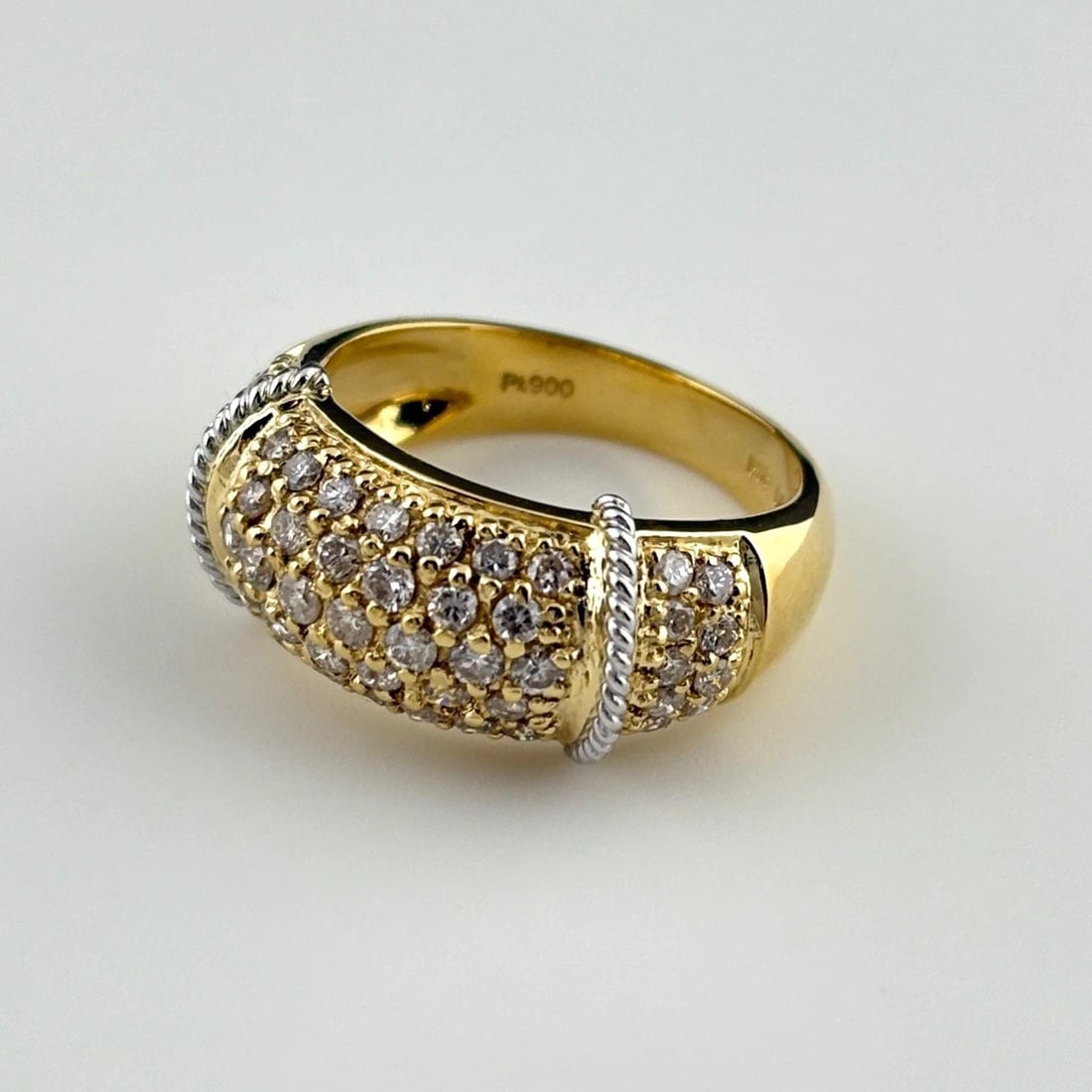 MELEE DIAMOND DESIGN YG YELLOWGOLD PLATINUM RING 18K PT900: Melee diamond design YG YellowGold Platinum Ring 18K Pt900 Brand: Unbranded Type: Ring Material: 18K, Color: Platinum Yellow Gold Size: US 6 to 6.5 Accessories: None Accessories Notice: When