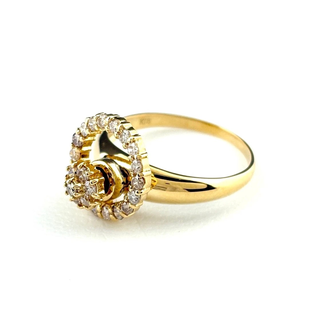 MELEE DIAMOND DESIGN YG YELLOWGOLD RING: Melee diamond design YG YellowGold Ring Brand: Unbranded Type: Ring Material: 18K, Color: Yellow Gold Size: US 6 Accessories: None Accessories Notice: When purchasing pre-owned goods, please