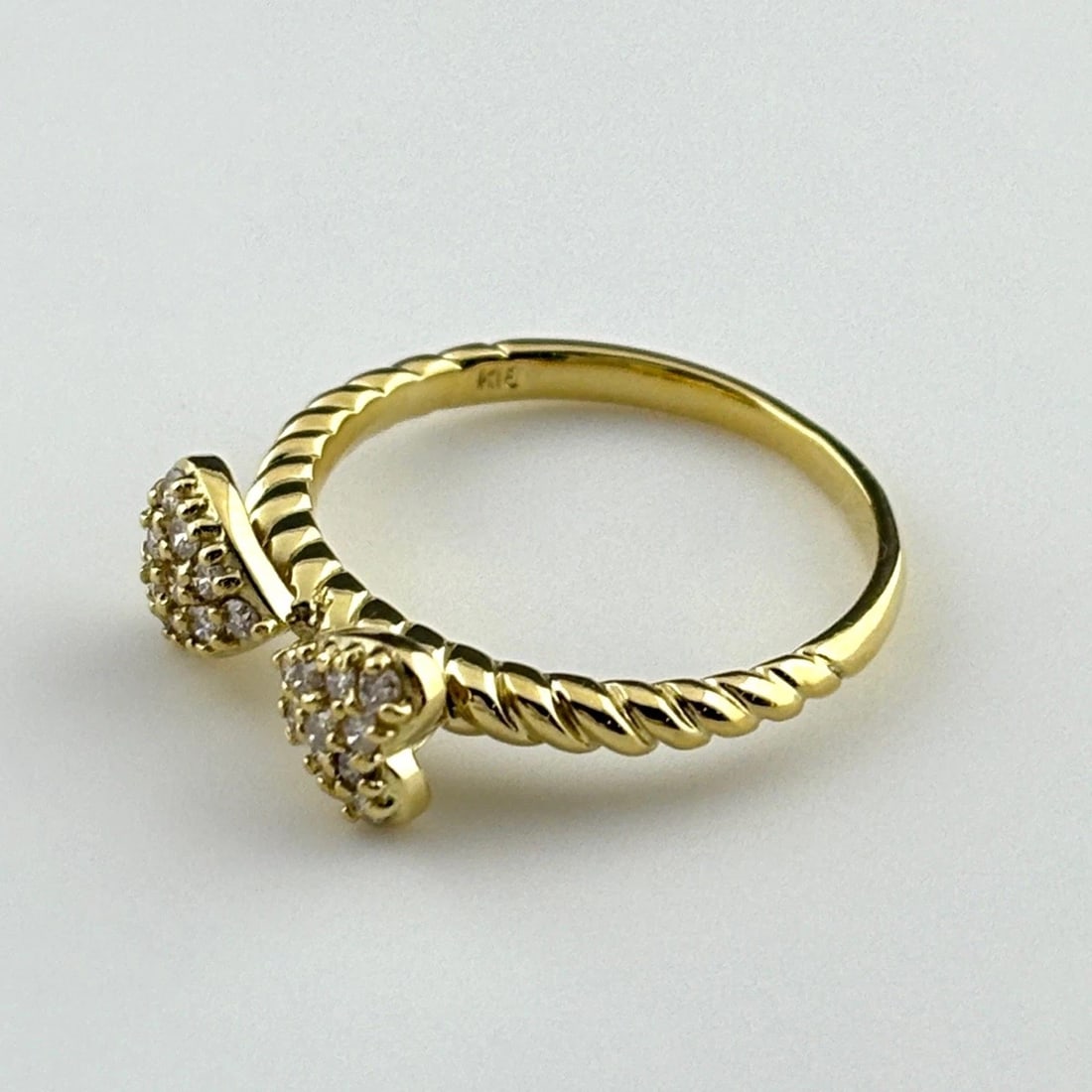 HEART MOTIF DESIGN YG YELLOWGOLD MELEE DIAMOND RING: heart motif design YG YellowGold Melee diamond Ring Brand: Unbranded Type: Ring Material: 18K, Color: Yellow Gold Size: US 7.5 to 8 Accessories: None Accessories Notice: When purchasing pr