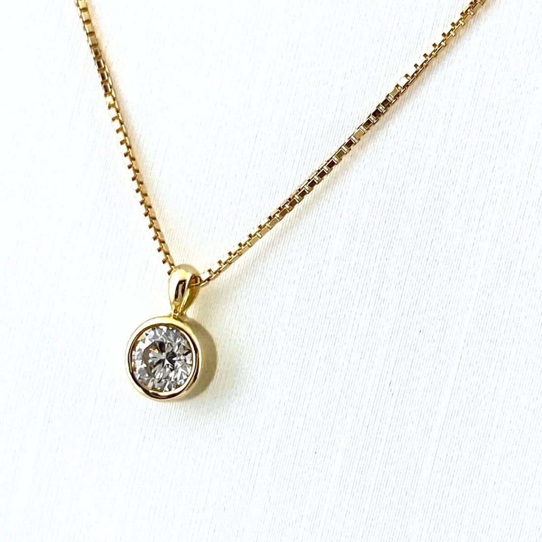 DIAMOND DESIGN YG YELLOWGOLD PENDANT NECKLACE (1 of 5)