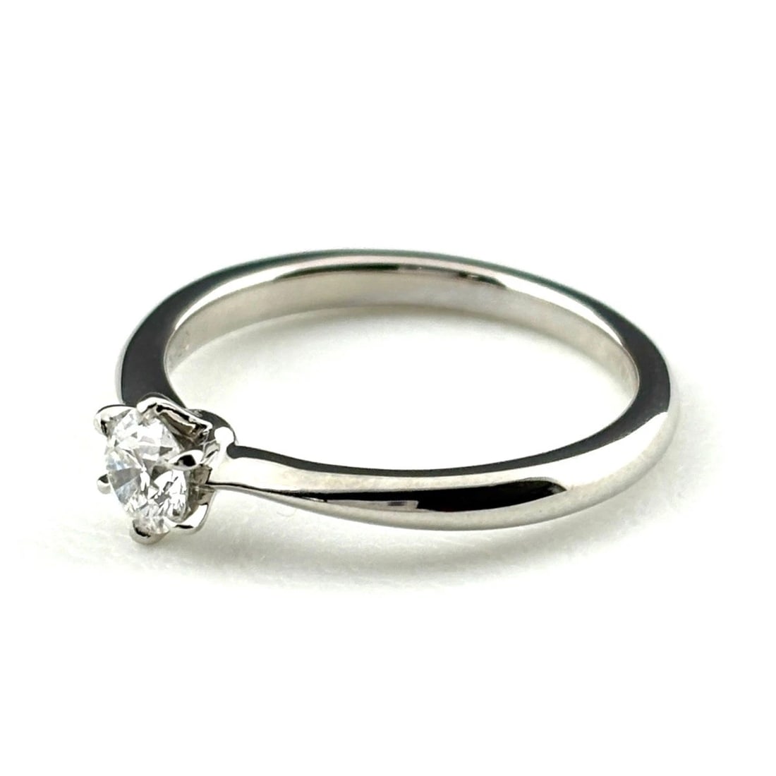 4? DIAMOND DESIGN PLATINUM RING PT950 DIAMOND WOMEN: 4? diamond design Platinum Ring Pt950 diamond Women Brand: 4? Type: Ring Material: Pt950, Color: Platinum Size: US 5.5 Accessories: None Accessories Notice: When purchasing pre-owned goods