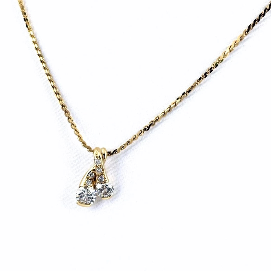 MELEE DIAMOND DESIGN NECKLACE: Melee diamond design necklace Brand: Unbranded Type: Necklace Material: 18K, Color: Yellow Gold Size: Chain 42.5cm(16.7") Pendant size 12.5×7.5mm(0.5") Accessories: None Accessories Notice: