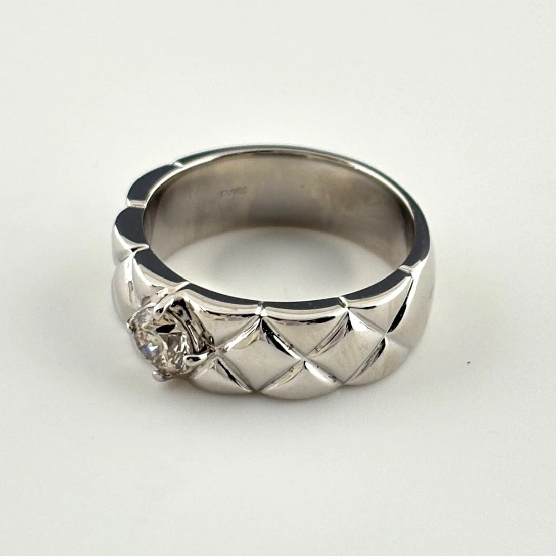 DIAMOND DESIGN PLATINUM RING PT950 DIAMOND WOMEN: diamond design Platinum Ring Pt950 diamond Women Brand: Unbranded Type: Ring Material: Pt950, Color: Platinum Size: US 6.5 Accessories: None Accessories Notice: When purchasing pre-owned