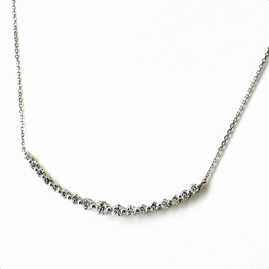 MELEE DIAMOND DESIGN PLATINUM PENDANT NECKLACE PT900 PT850: Melee diamond design Platinum Pendant Necklace Pt900 Pt850 Brand: Unbranded Type: Necklace Material: Pt900, Color: Platinum Size: Chain 44.5cm(17.5") Pendant size 11.0×45.9mm(0.4") 