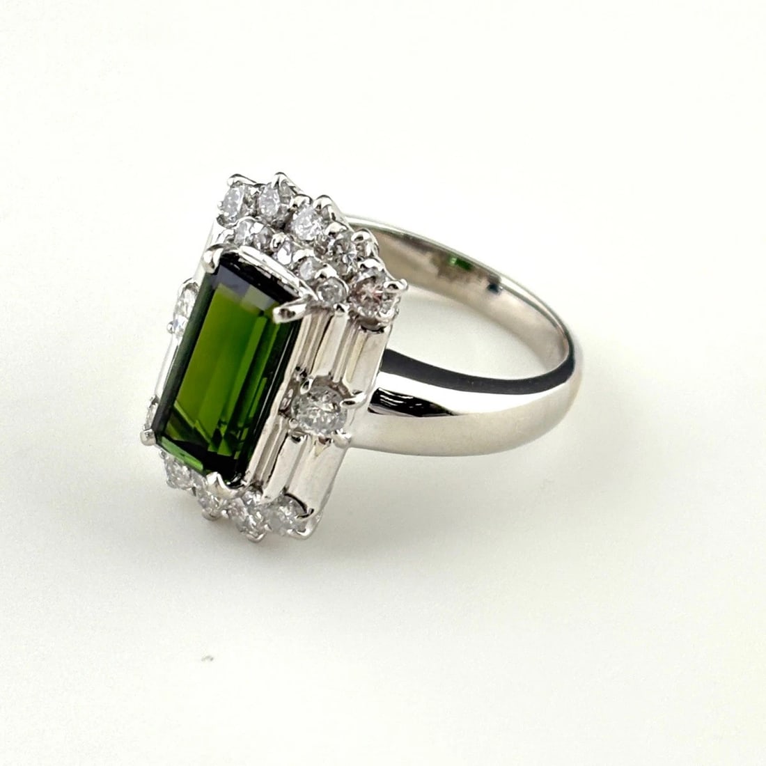 TOURMALINE DESIGN PLATINUM MELEE DIAMOND RING (1 of 2)