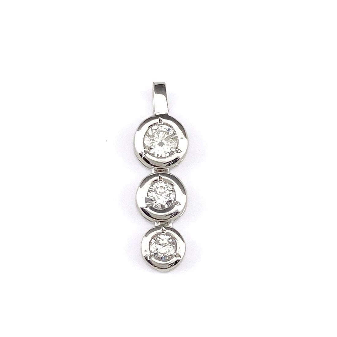 MELEE DIAMOND PENDANT HEAD PLATINUM (1 of 4)