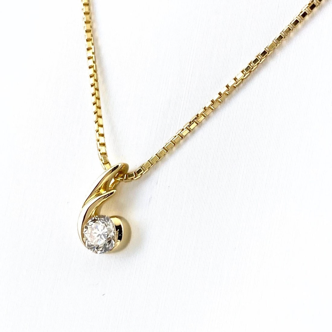 DIAMOND DESIGN YG YELLOWGOLD PENDANT NECKLACE 750 DIAMOND (1 of 3)