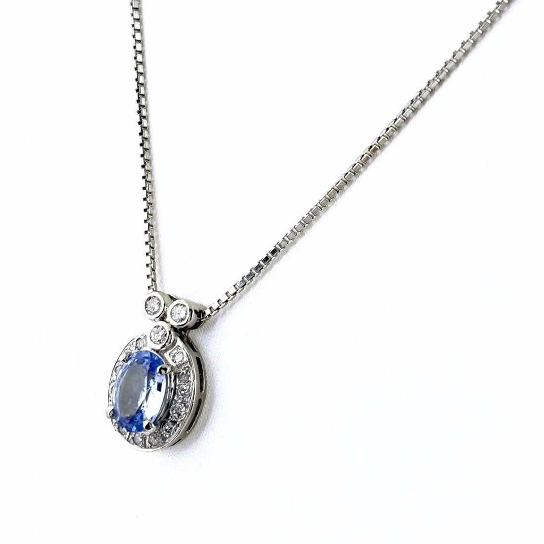 SAPPHIRE DESIGN NECKLACE PLATINUM PENDANT: Sapphire design necklace Platinum Pendant Brand: Unbranded Type: Necklace Material: Pt850, Main Stone/Creation Sapphire Color: Platinum Size: Chain 42cm(16.5") Total length of the pendant head inc