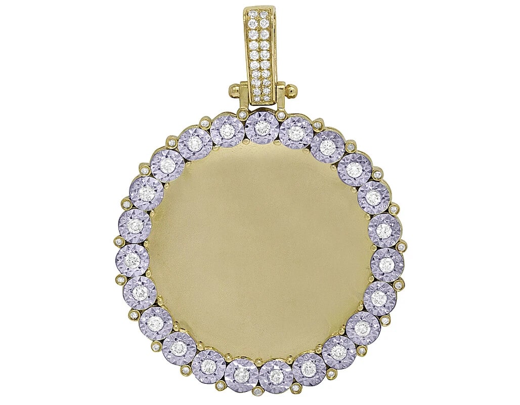 YELLOW GOLD MEMORY FRAME DIAMOND MEDALLION ILLUSION SET PHOTO PENDANT: Yellow Gold Memory Frame Diamond Medallion Illusion Set Photo Pendant Brand: None Type: Necklace Material: 10k Yellow Gold, Main Stone/Creation Natural Color: Yellow Gold Size: Dimension 2" Acces