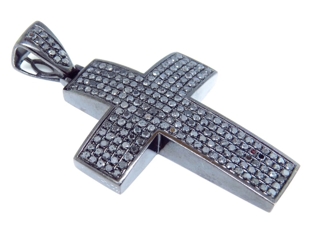 GENUINE BLACK DIAMOND BLACK CROSS PENDANT CHARM: Genuine Black Diamond Black Cross Pendant Charm Brand: None Type: Pendant Material: .925 (Sterling Silver) Sterling Silver, Main Stone/Creation Natural Color: Black Size: Dimension 2.5" 