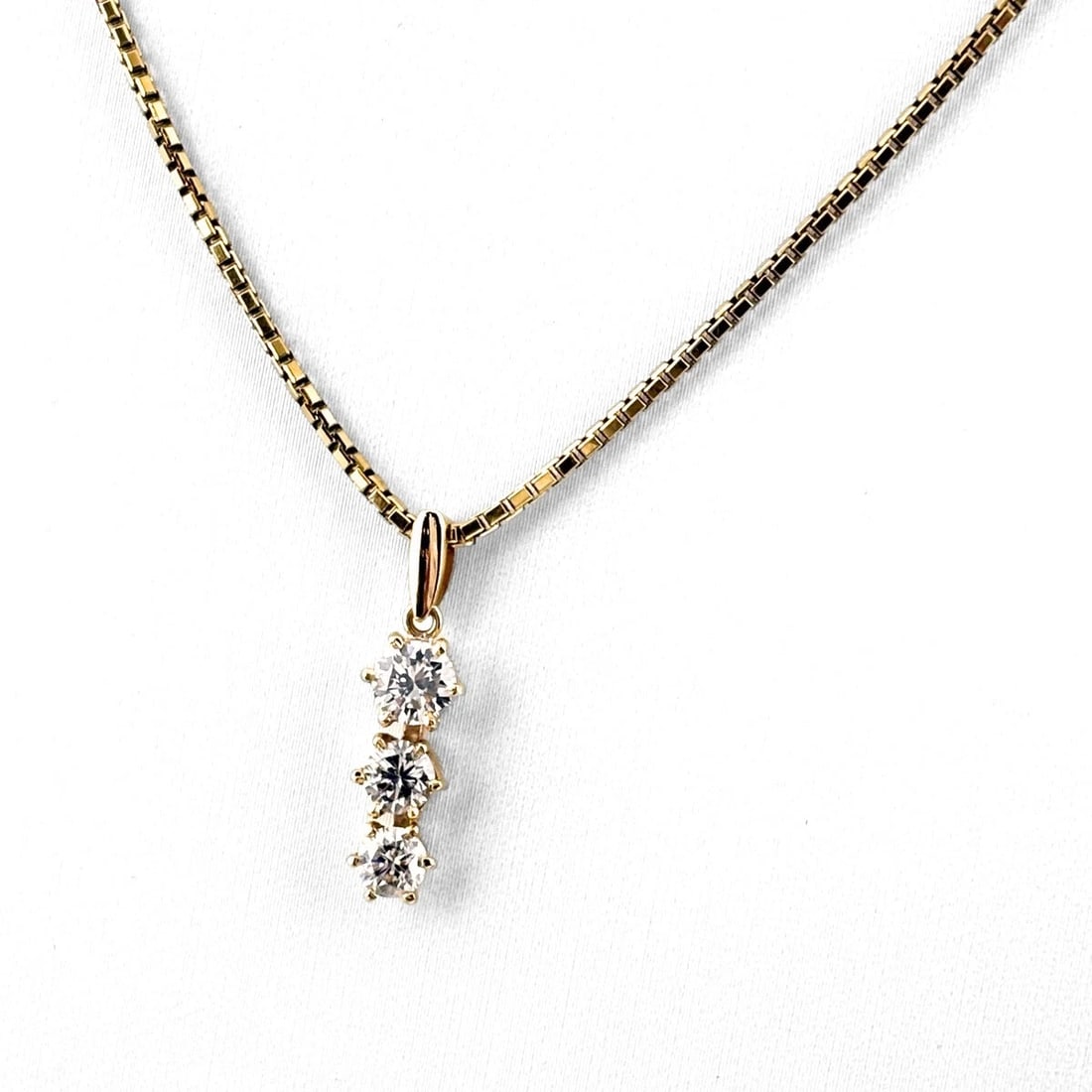 MELEE DIAMOND DESIGN YG YELLOWGOLD PENDANT NECKLACE (1 of 4)