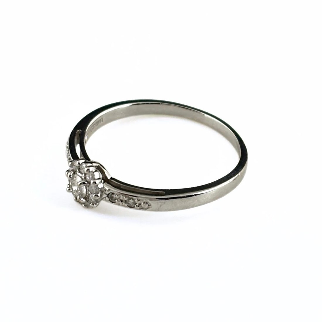 MELEE DIAMOND DESIGN RING WG WHITEGOLD RING: Melee diamond design ring WG WhiteGold Ring Brand: Unbranded Type: Ring Material: 18K, Color: White Gold Size: US 7.5 to 8 Accessories: None Accessories Notice: When purchasing pre-owned