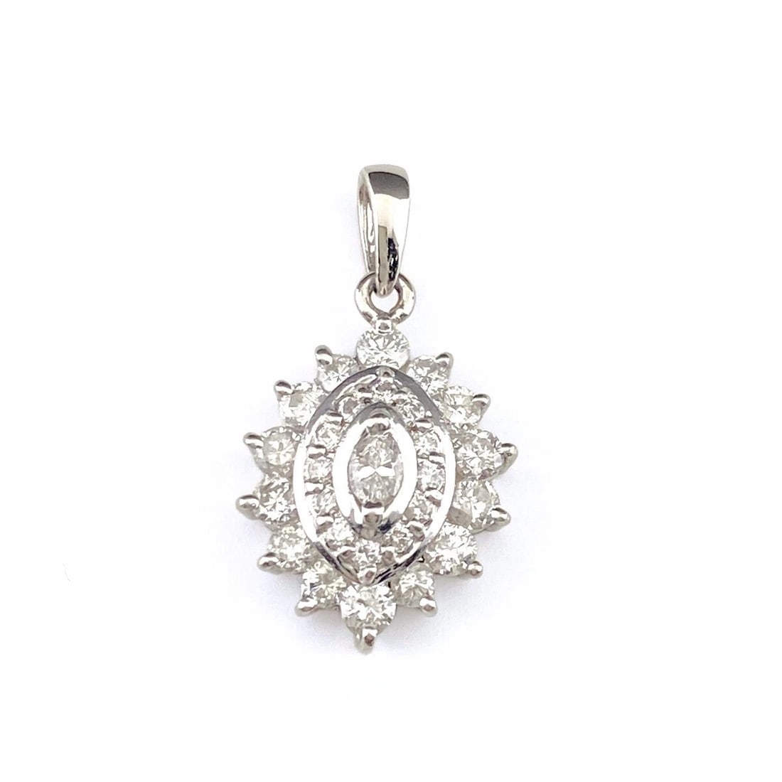 DIAMOND PENDANT HEAD PLATINUM: Diamond Pendant Head Platinum Brand: Unbranded Type: Pendant Head Material: Pt900, Color: Platinum Size: Total length of the pendant head including a bail 24.3×13.4mm(1.0") Inside diameter of