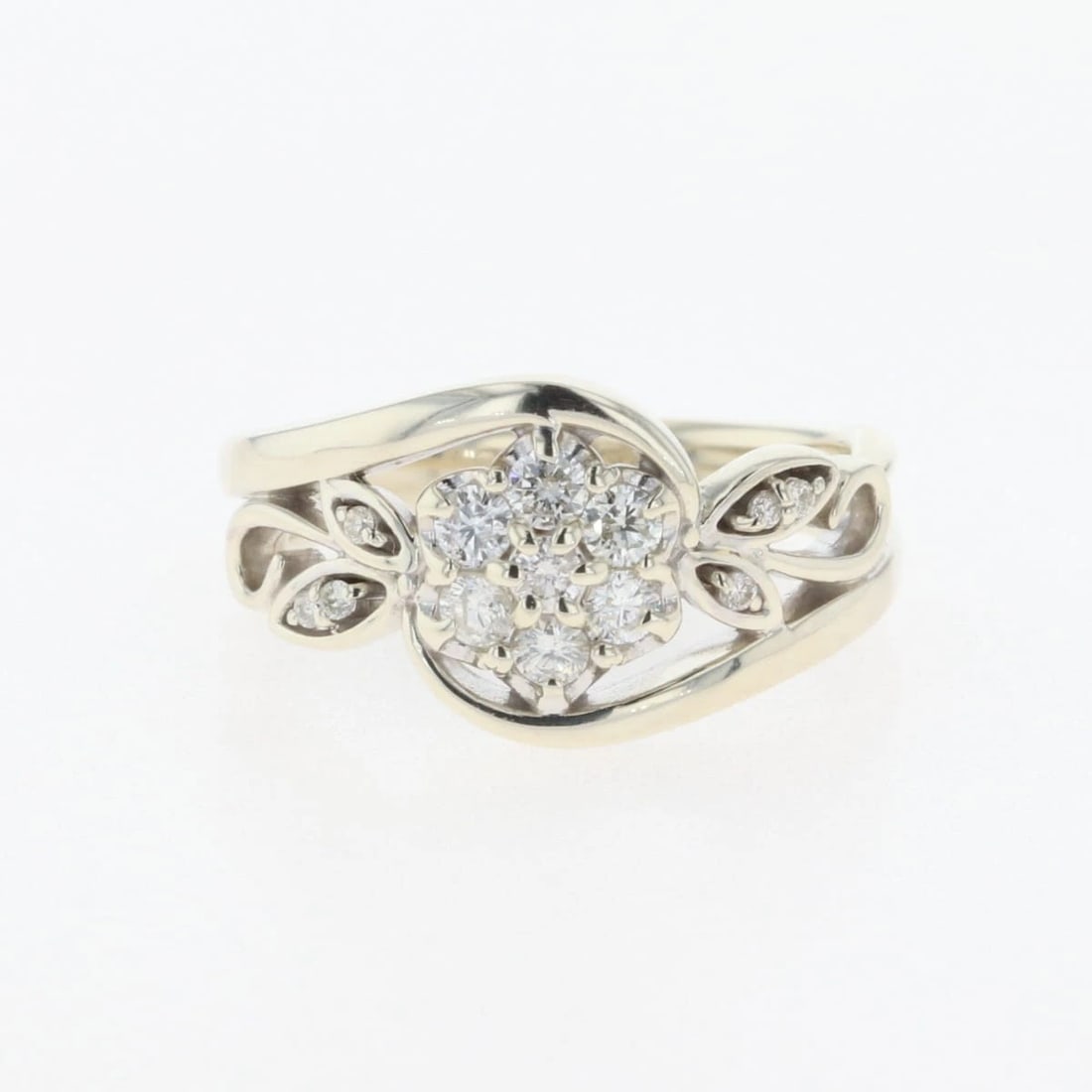 MELEE DIAMOND DESIGN YG YELLOWGOLD RING K10 DIAMOND: Melee diamond design YG YellowGold Ring K10 diamond Brand: Unbranded Type: Ring Material: K10, Color: Yellow Gold Size: US 6 Accessories: None Accessories Notice: When purchasing pre-owned