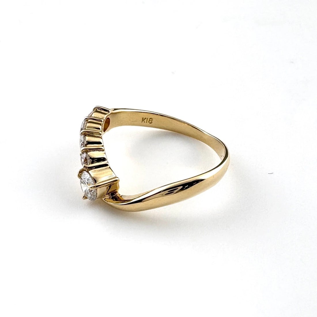 MELEE DIAMOND DESIGN RING YG YELLOWGOLD RING: Melee diamond design ring YG YellowGold Ring Brand: Unbranded Type: Ring Material: 18K, Color: Yellow Gold Size: US 5.5 to 6 Accessories: None Accessories Notice: When purchasing pre-owned
