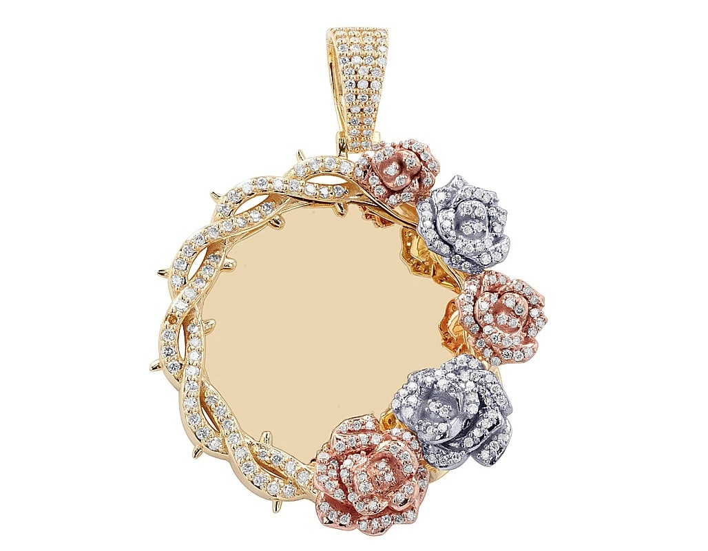 FLORAL ROSE FRAME DIAMOND MEMORY PENDANT: Floral Rose Frame Diamond Memory Pendant Brand: None Type: Pendant Material: 10k Multi-Tone Gold, Main Stone/Creation Natural Color: Multi-Tone Size: Dimension Diameter 34.7MM Bale 12MM Accessori