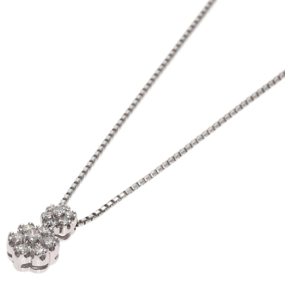 DAMIANI ROSETTE FLOWER DIAMOND NECKLACE: Damiani Rosette Flower Diamond Necklace Brand: Damiani Type: Necklace Material: K18 White Gold, Main Stone/Creation Natural Color: Exterior Color Silver Size: Chain Length:16.1inch/41cm Chain
