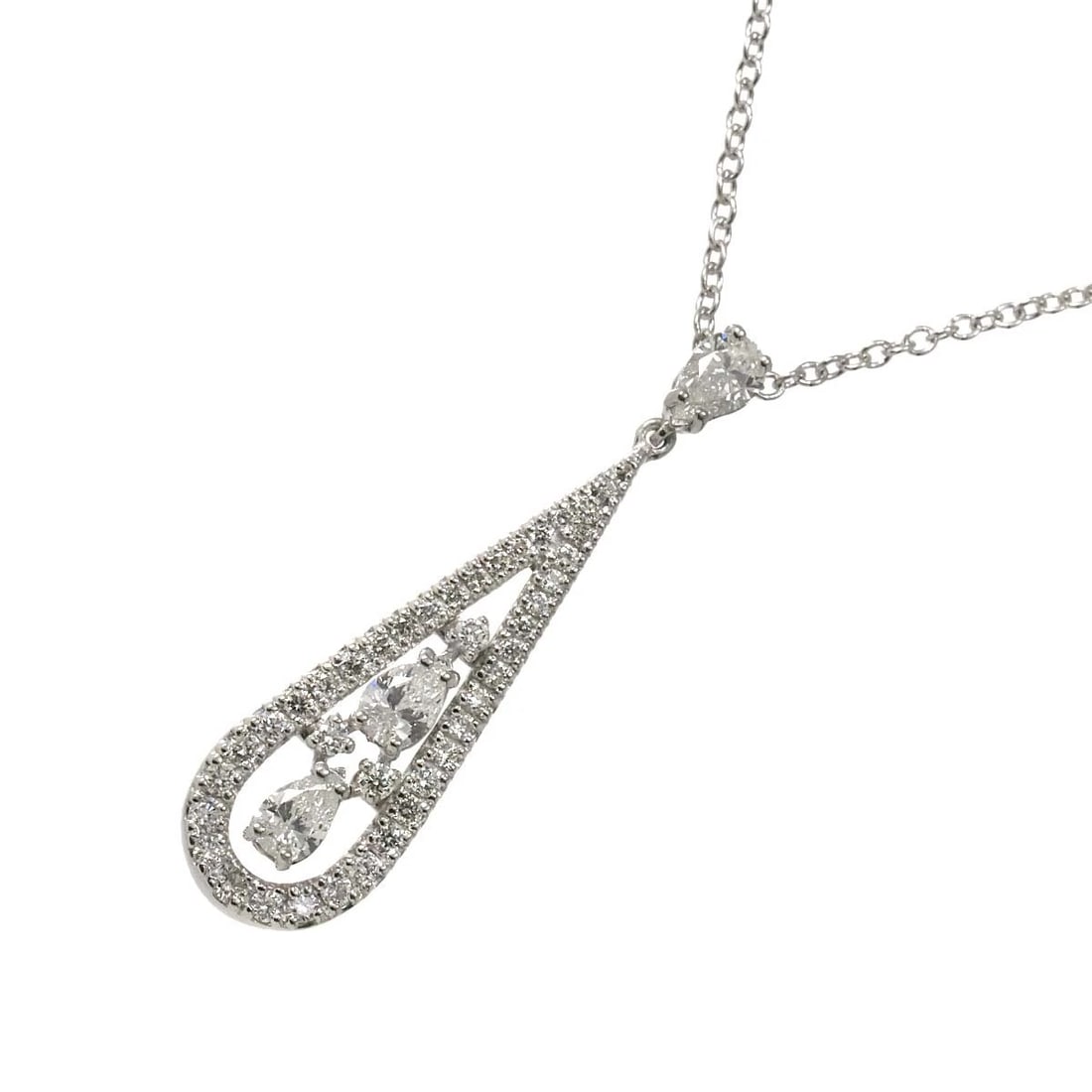 DAMIANI DIAMOND NECKLACE 18K WHITE GOLD: DAMIANI Diamond Necklace 18K White Gold Brand: DAMIANI Type: Necklace Material: 750 White Gold, Main Stone/Creation Natural Color: White Gold Size: internal circumference of the chain:16.5inch
