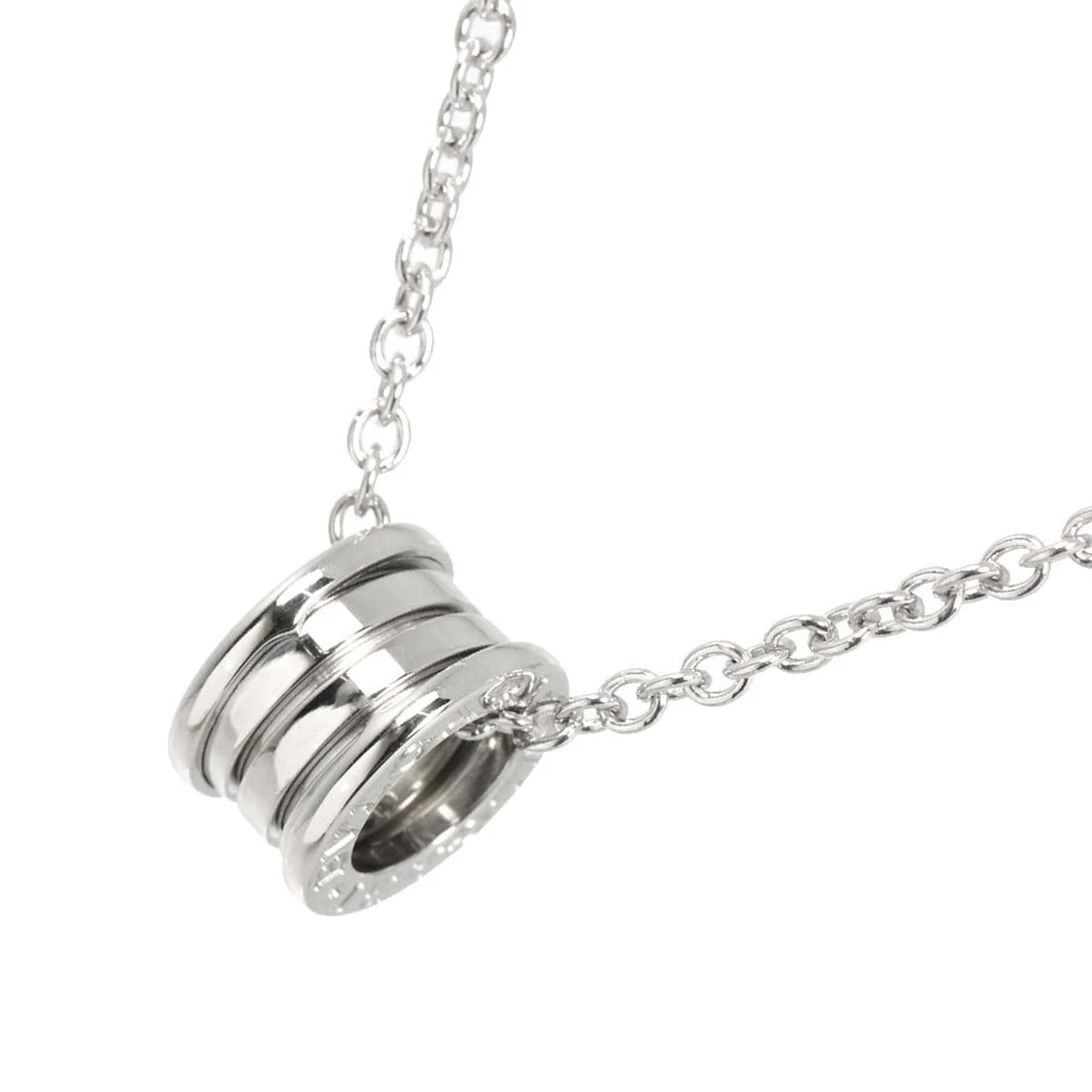 BVLGARI B-ZERO1 NECKLACE 18K WHITE GOLD: BVLGARI B-ZERO1 Necklace 18K White Gold Brand: BVLGARI Type: Necklace Material: 750 White Gold, Color: White Gold Size: internal circumference of the chain:17.7inch Top Charm(max):W 9.1 X H14.7mm