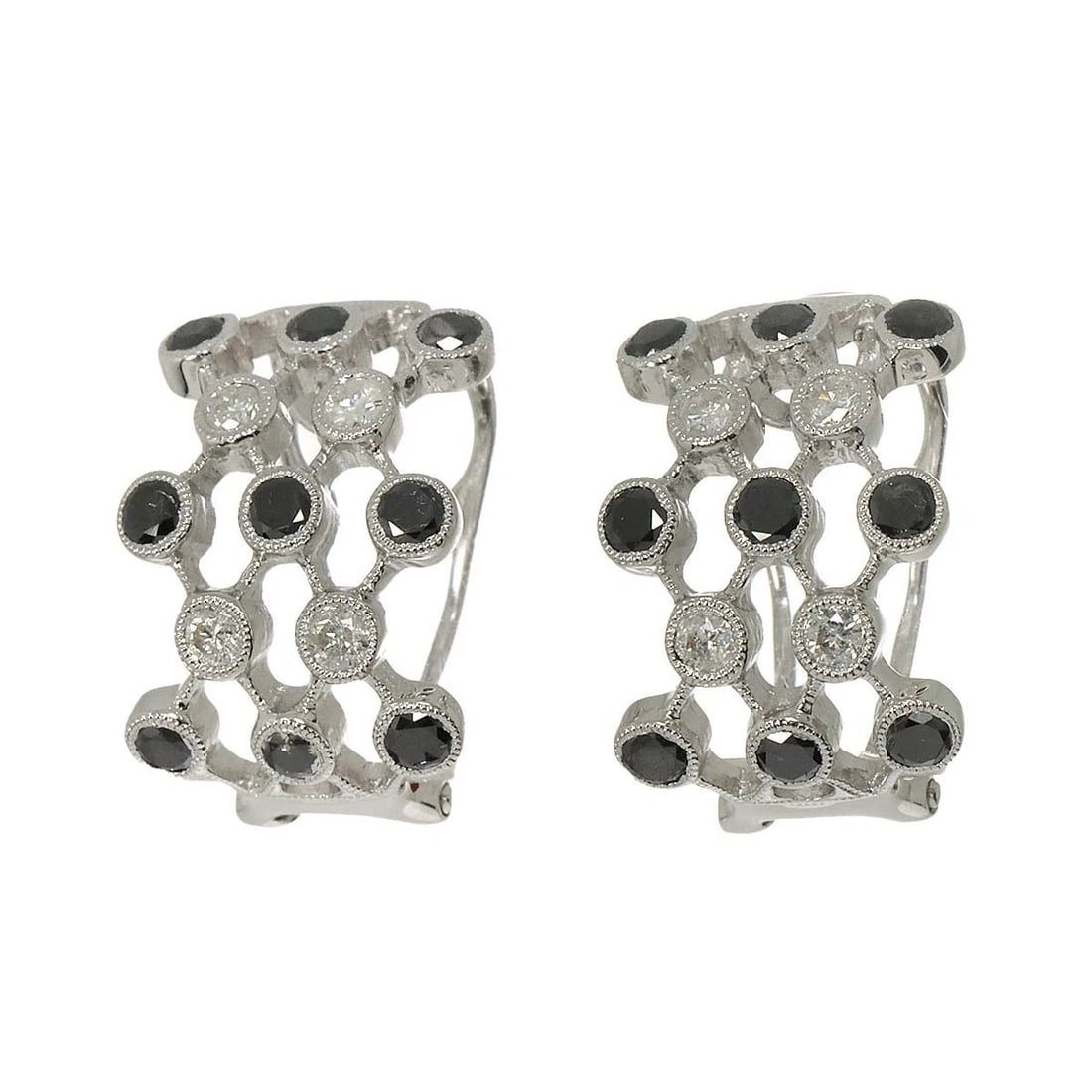 DIAMOND EARRINGS CLIP-ON 18K K18 WG: Diamond Earrings Clip-on 18K K18 WG Brand: Unbranded Type: Earrings Material: 750 White Gold, Main Stone/Creation Natural Color: White Gold Size: W 12.9 X H 20mm Accessories: None Accessories