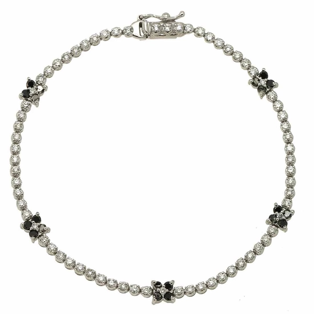 DIAMOND BLACKDIAMOND BRACELET 18K: Diamond BlackDiamond Bracelet 18K Brand: Unbranded Type: Bracelet Material: 750 White Gold, Main Stone/Creation Natural Color: White Gold Size: Length:apporox.6.5inchThickness:4.5mm 