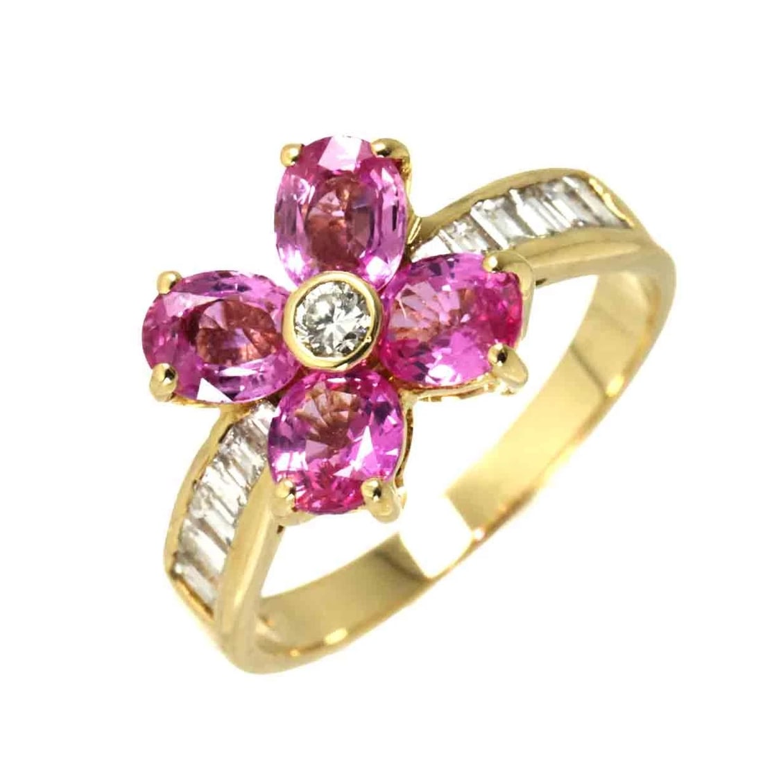 PONTE VECCHIO SAPPHIRE DIAMOND RING: Ponte Vecchio Sapphire Diamond Ring Brand: Ponte Vecchio Type: Ring Material: 750 Yellow gold, Main Stone/Creation Sapphire Color: Yellow Gold Size: 5.75-6 (US) Accessories: None Accessori