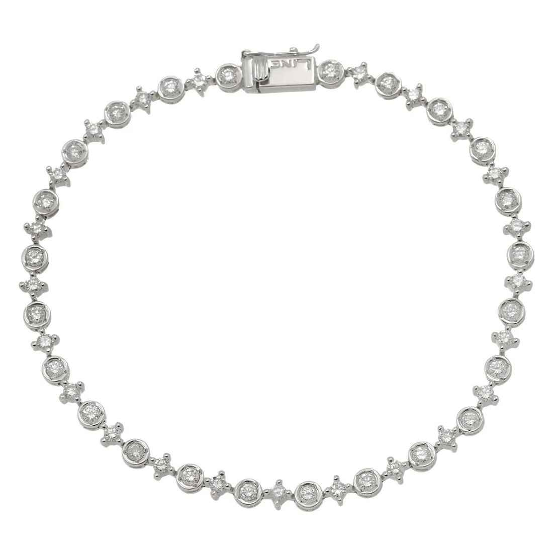 DE BEERS LINE DIAMOND BRACELET 18K: DE BEERS LINE Diamond Bracelet 18K Brand: DE BEERS LINE Type: Bracelet Material: 750 White Gold, Main Stone/Creation Natural Color: White Gold Size: Inner circumference 6.9inch Width:(max.)