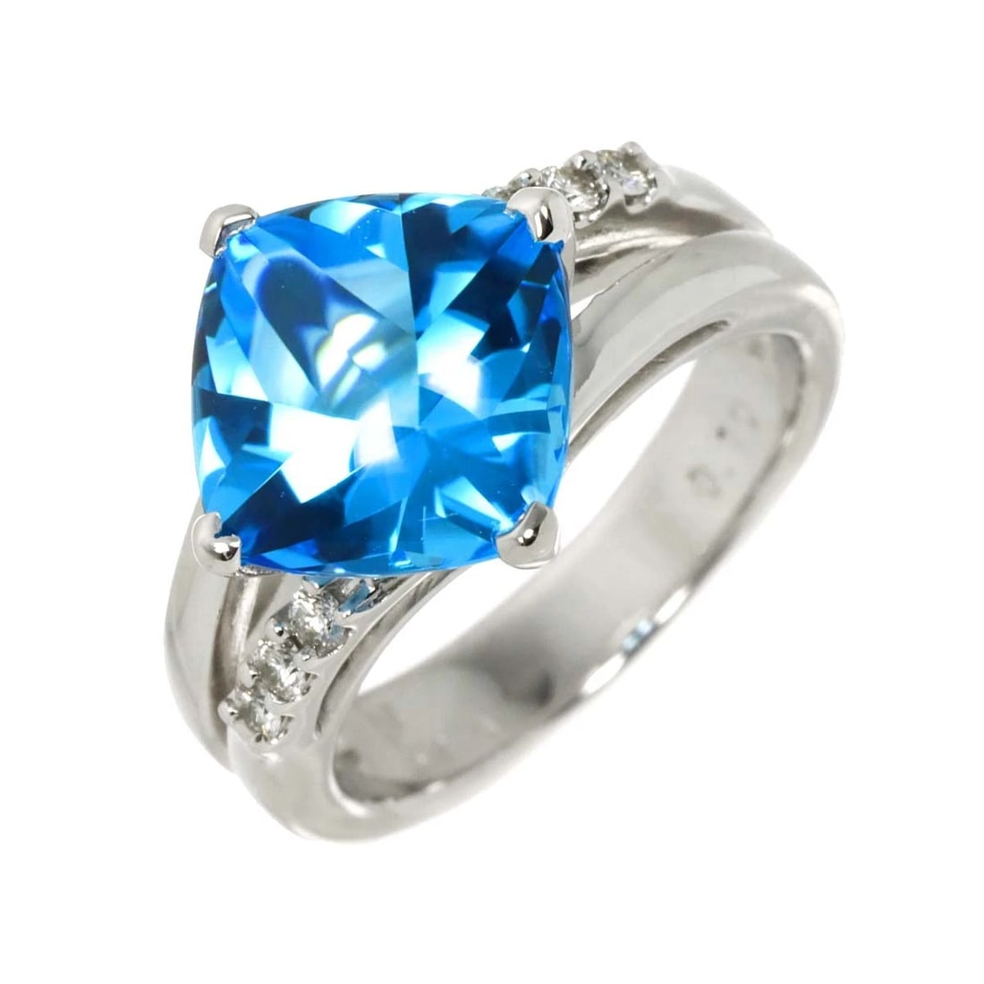 TASAKI BLUE TOPAZ DIAMOND RING (1 of 4)