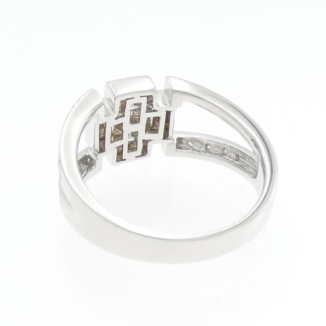 K18WG DIAMOND RING - 3