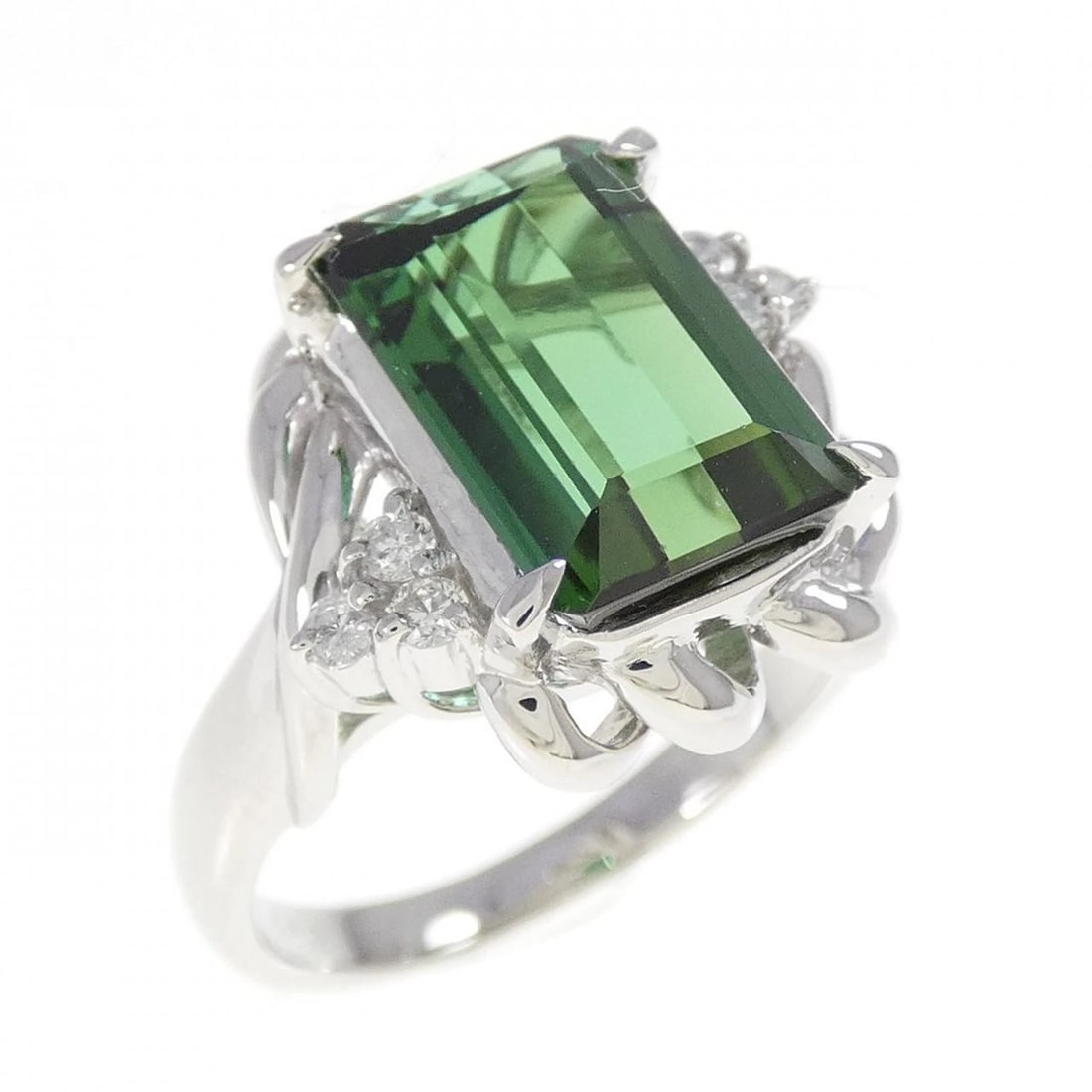 PT900 TOURMALINE RING: PT900 Tourmaline Ring Brand: Unbranded Type: Ring Material: Platinum 900, Main Stone/Creation tourmaline Color: platinum Size: 7.5-8US Accessories: None Accessories Notice: When purchasing