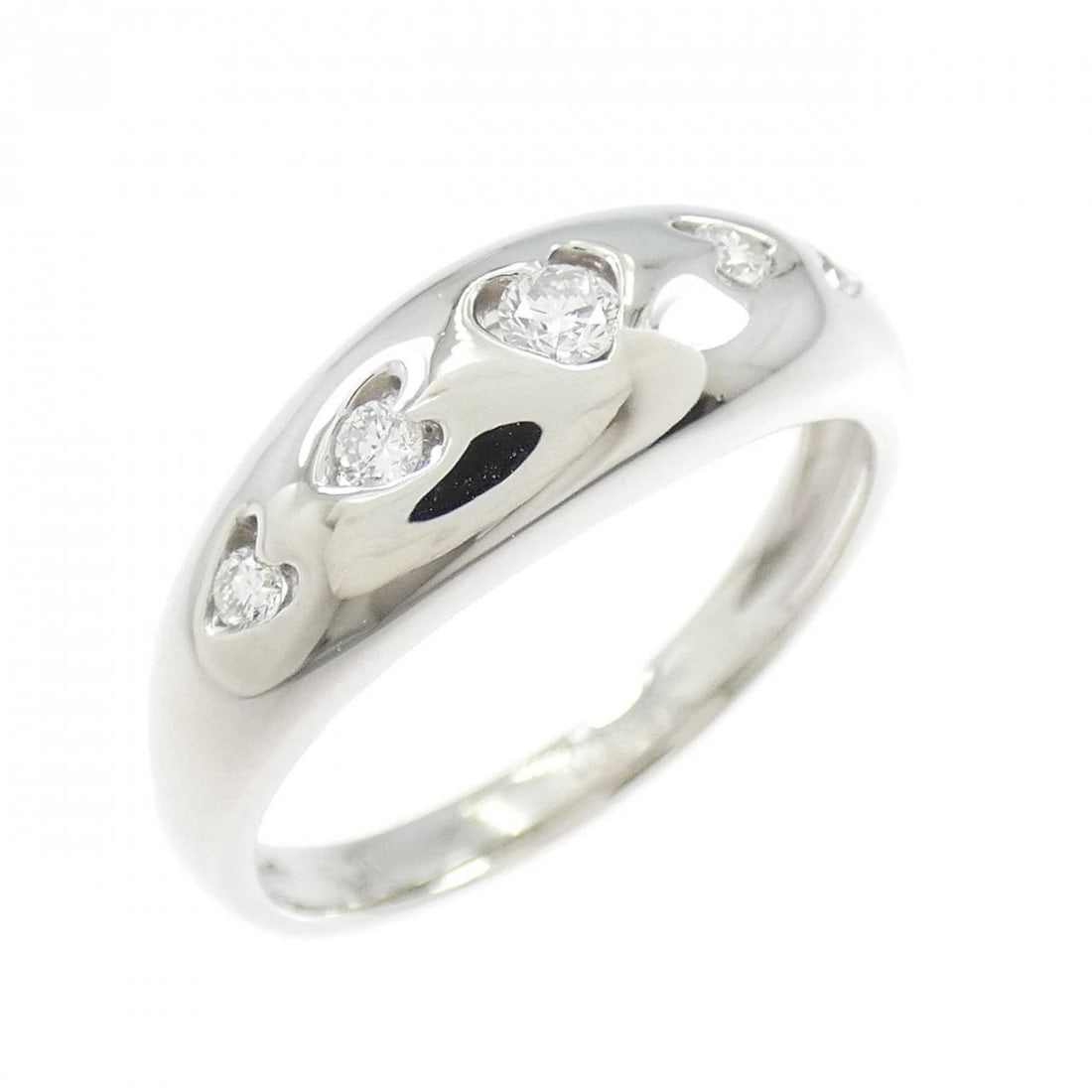 PT900 HEART DIAMOND RING: PT900 Heart Diamond Ring Brand: Unbranded Type: Ring Material: Platinum 900, Main Stone/Creation Natural Color: platinum Size: 5.5US Accessories: None Accessories Notice: When purchasing