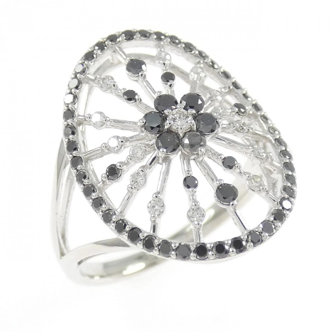 K18WG FLOWER DIAMOND RING: K18WG Flower Diamond Ring Brand: Unbranded Type: Ring Material: K18 White Gold, Main Stone/Creation Natural Color: white gold Size: 6.5-7US Accessories: None Accessories Notice: When