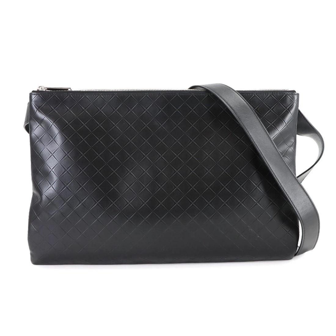 BOTTEGA VENETA TRIO MESSENGER SHOULDER BAG: BOTTEGA VENETA Trio Messenger Shoulder Bag Brand: BOTTEGA VENETA Type: Shoulder Bag Material: Leather Color: Black Size: W 14.76 inch, H 9.84 inch, D 1.18 inch Accessories: None Accessorie