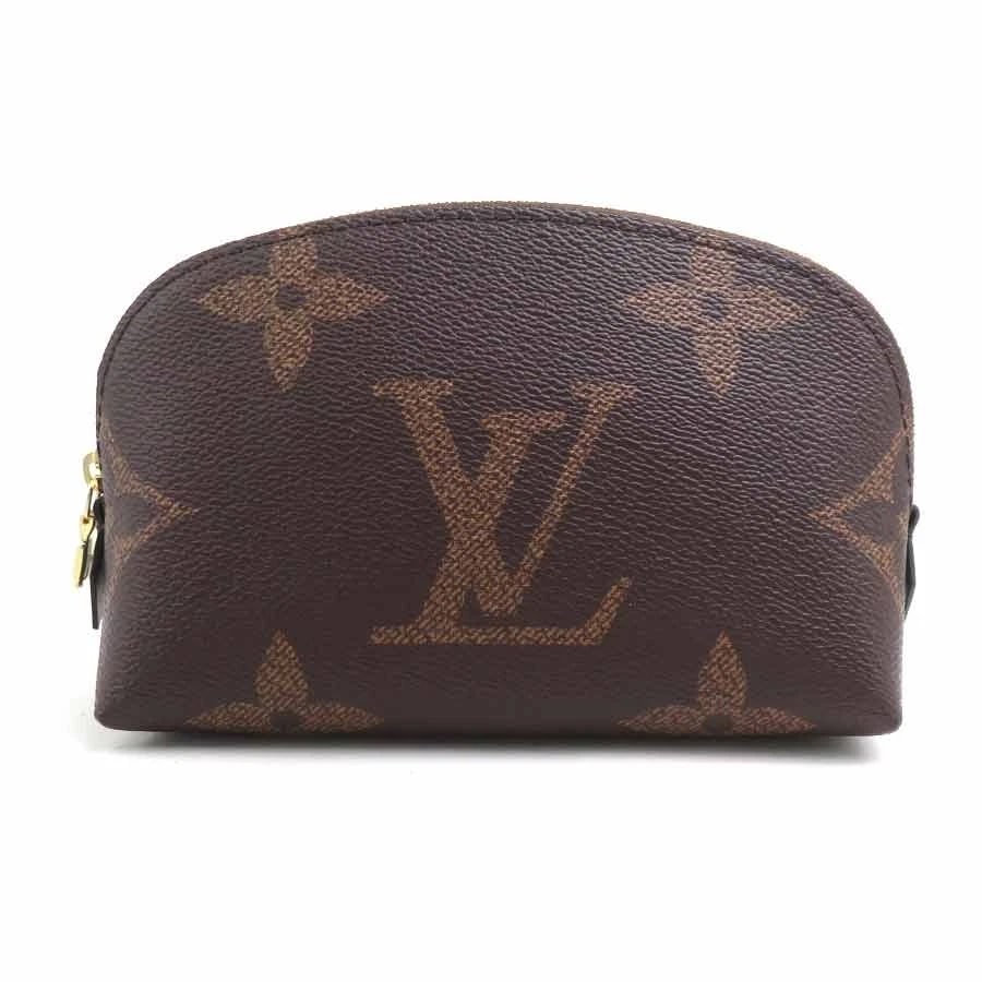 LOUIS VUITTON MONOGRAM GIANT POCHETTE COSMETIC PM POUCH POUCH: LOUIS VUITTON Monogram Giant Pochette Cosmetic PM Pouch Pouch Brand: LOUIS VUITTON Type: Pouch Material: Monogram reverse Color: Brown Size: W:6.5inx H:4.3inx D:2.4in Accessories: None