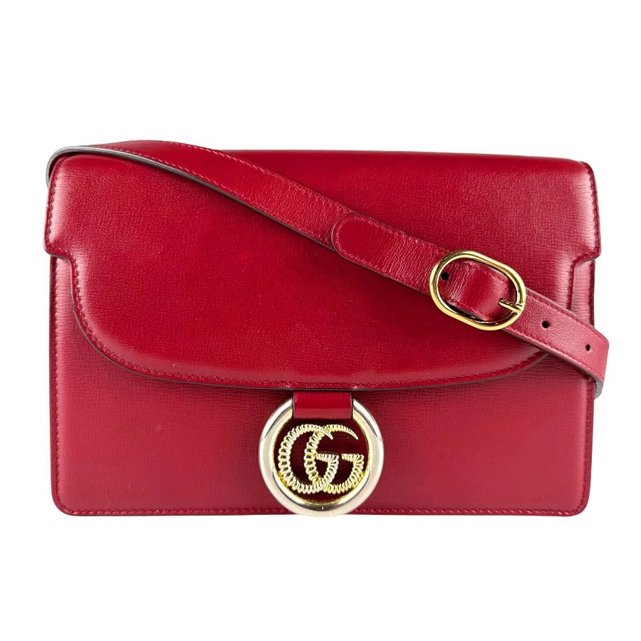 GUCCI GG MARMONT SHOULDER BAG: GUCCI GG Marmont Shoulder Bag Brand: GUCCI Type: Shoulder Bag Material: Leather Color: Red Size: W:9.1inx H:6.7inx D:2.0in Shoulder Length: 39.4in Accessories: None Accessories Notice: Whe