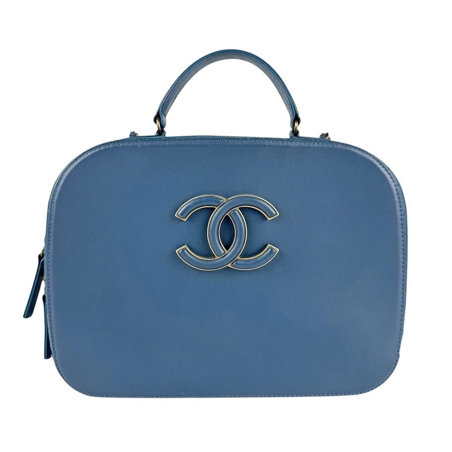 CHANEL HANDBAG SHOULDER BAG DARK BLUE LEATHER/METAL HANDBAG: CHANEL Handbag Shoulder Bag Dark Blue Leather/Metal Handbag Brand: CHANEL Type: Handbag Material: leather Color: Dark Blue Size: W:9.1inx H:6.7inx D:3.1in Handle Length:7.1in Accessories: None