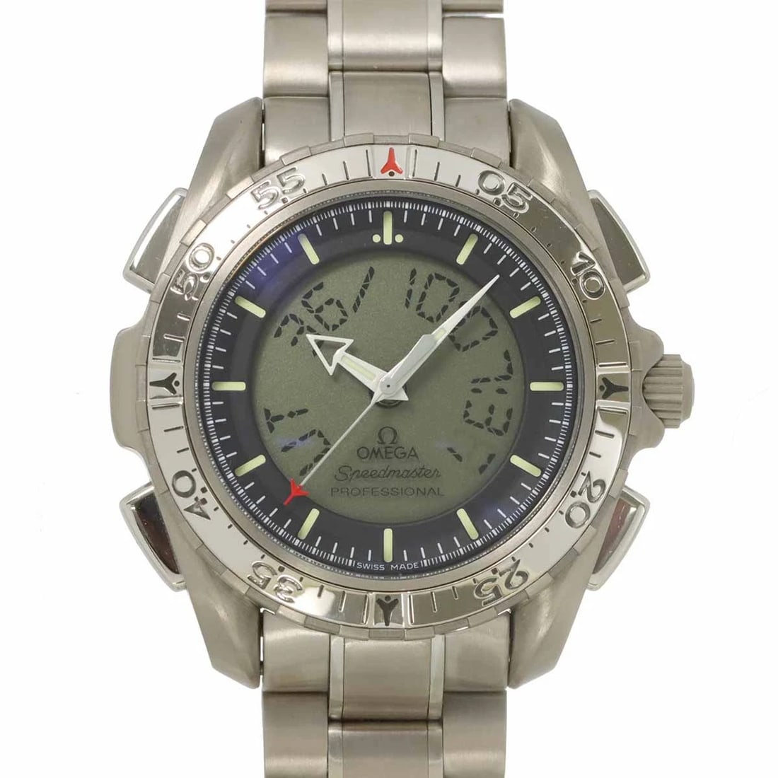 OMEGA SPEEDMASTER CHRONOGRAPH WATCH: OMEGA Speedmaster Chronograph Watch Brand: OMEGA Type: Wristwatch Material: Titanium Color: NONE Size: Case Size Length 48mm(included lag) Width 42mm(not included crown) Depth 15mm 