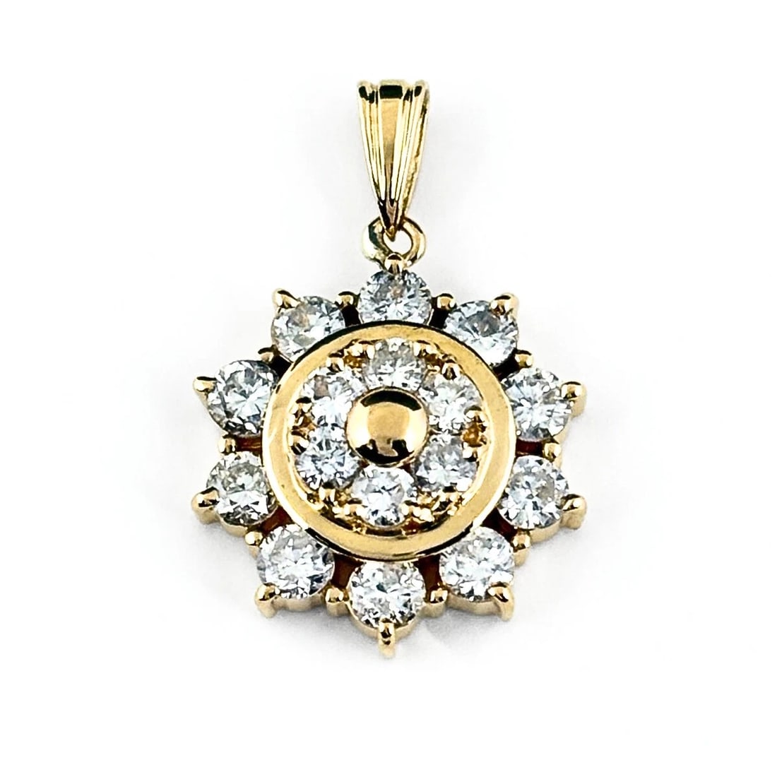 MELEE DIAMOND DESIGN PENDANT HEAD: Melee diamond design pendant head Brand: Unbranded Type: Pendant Head Material: 18K, Color: Yellow Gold Size: Total length of the pendant head including a bail 19.9×13.2mm(0.8") Inside