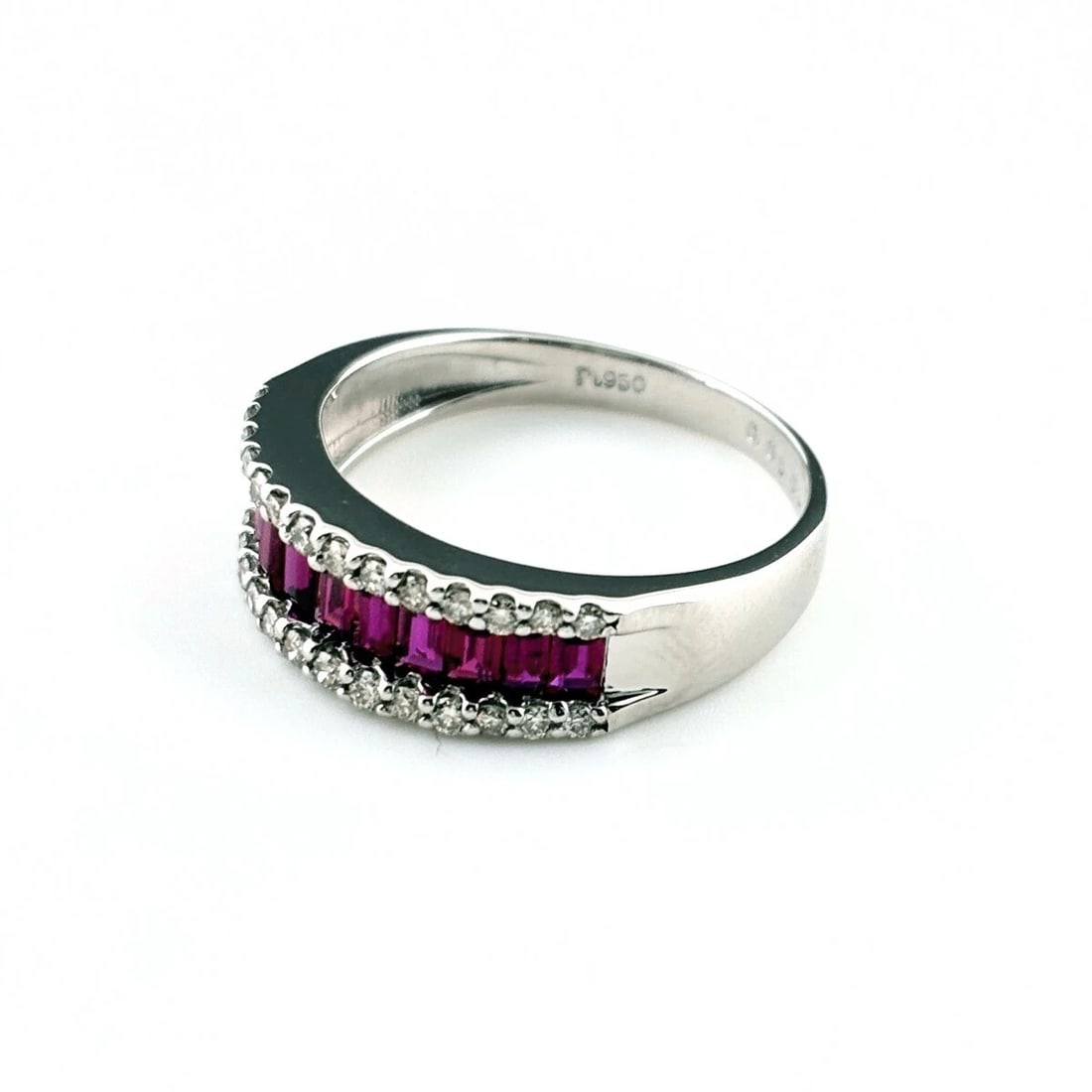 RUBY DESIGN RING PLATINUM MELEE: ruby design Ring Platinum Melee Brand: Unbranded Type: Ring Material: Pt950, Color: Platinum Size: US 7.5 to 8 Accessories: None Accessories Notice: When purchasing pre-owned goods, please