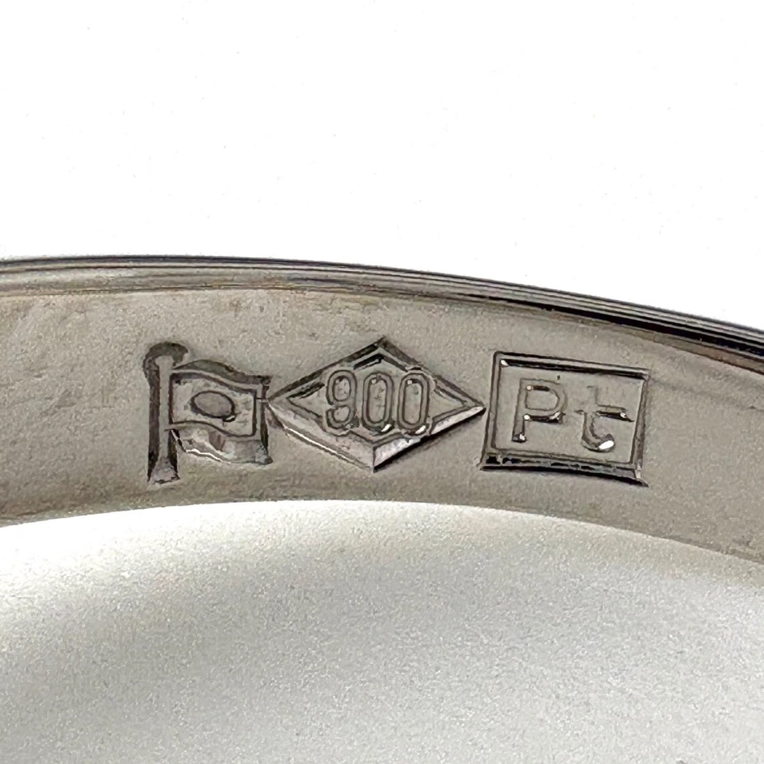 DIAMOND DESIGN RING PLATINUM - 2