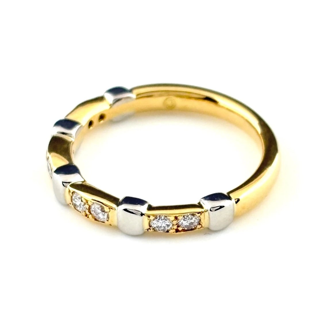 MELEE DIAMOND DESIGN RING PLATINUM: Melee diamond design Ring Platinum Brand: Unbranded Type: Ring Material: Pt900, Color: Yellow Gold Size: US 6.5 to 7 Accessories: None Accessories Notice: When purchasing pre-owned goods,