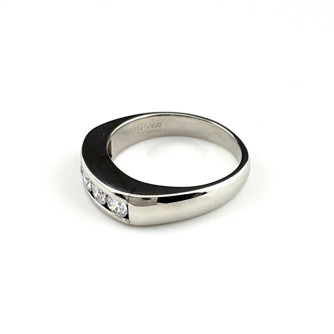 MELEE DIAMOND DESIGN RING PLATINUM (1 of 2)