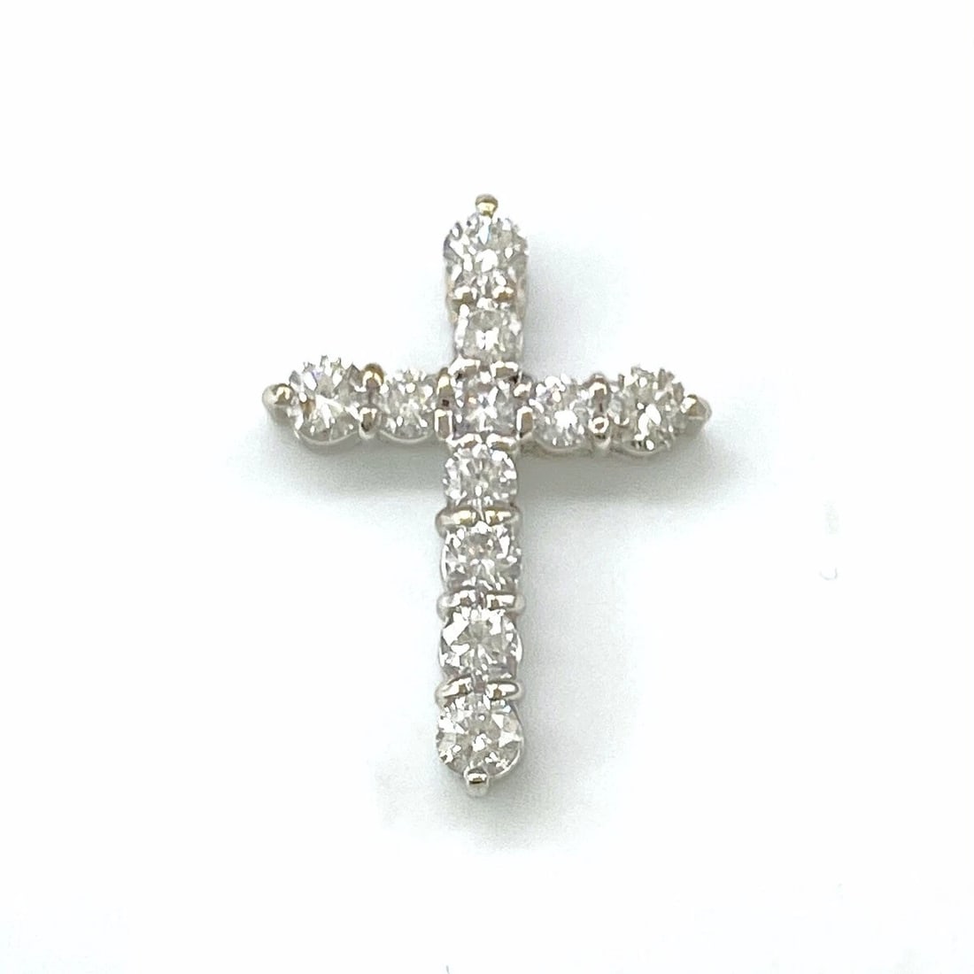 CROSS MOTIF NECKLACE WG WHITEGOLD MELEE DIAMOND: Cross motif Necklace WG WhiteGold Melee diamond Brand: Unbranded Type: Pendant Head Material: 18K, Color: White Gold Size: Pendant size 22.3×16.4mm(0.9") Inside diameter of the bail 4.3×0.8mm(0.