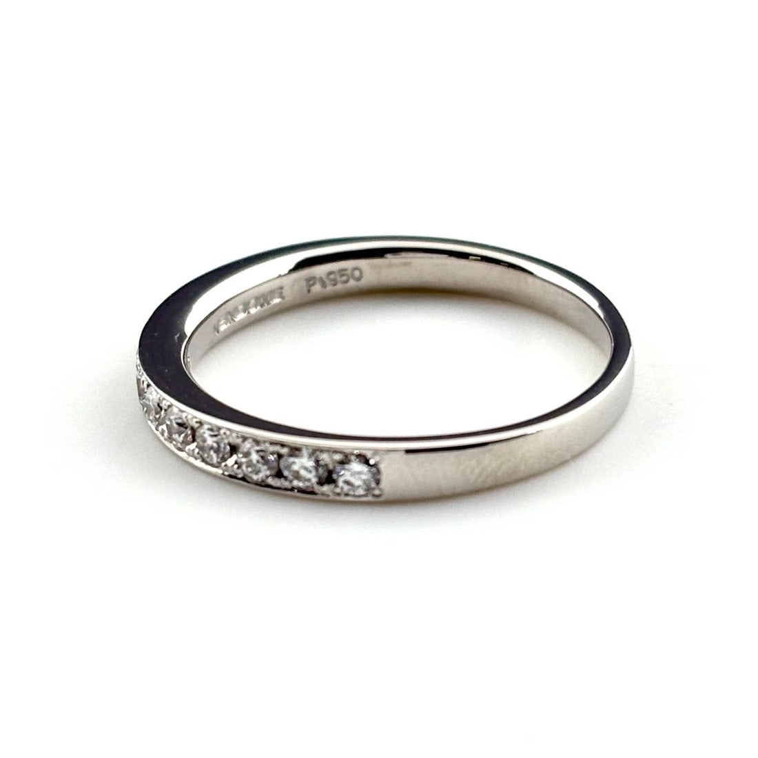 VENDOME AOYAMA MELEE DIAMOND DESIGN RING PLATINUM: VENDOME AOYAMA Melee diamond design Ring Platinum Brand: VENDOME AOYAMA Type: Ring Material: Pt950, Color: Platinum Size: US 6.5 to 7 Accessories: None Accessories Notice: When purchasing