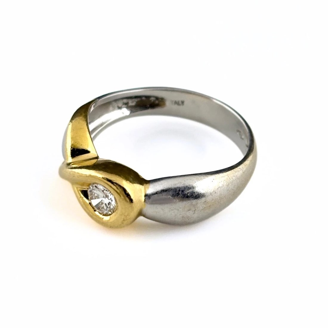 DIAMOND DESIGN YG YELLOWGOLD RING 750 DIAMOND: diamond design YG YellowGold Ring 750 diamond Brand: Unbranded Type: Ring Material: 750, Color: Yellow Gold Size: US 6.5 Accessories: None Accessories Notice: When purchasing pre-owned goods,