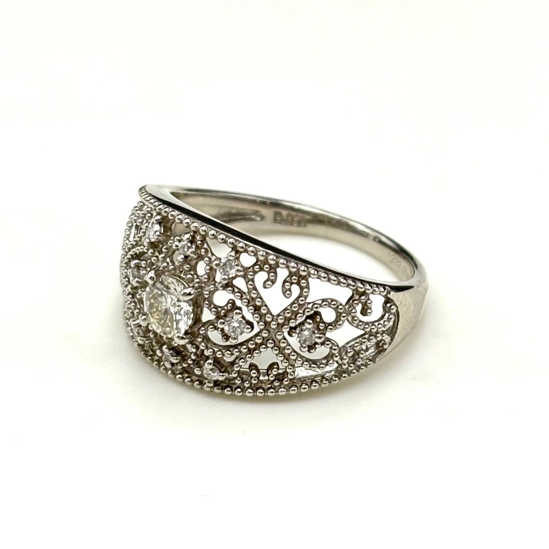 DIAMOND DESIGN PLATINUM MELEE DIAMOND RING PT950 DIAMOND (1 of 2)