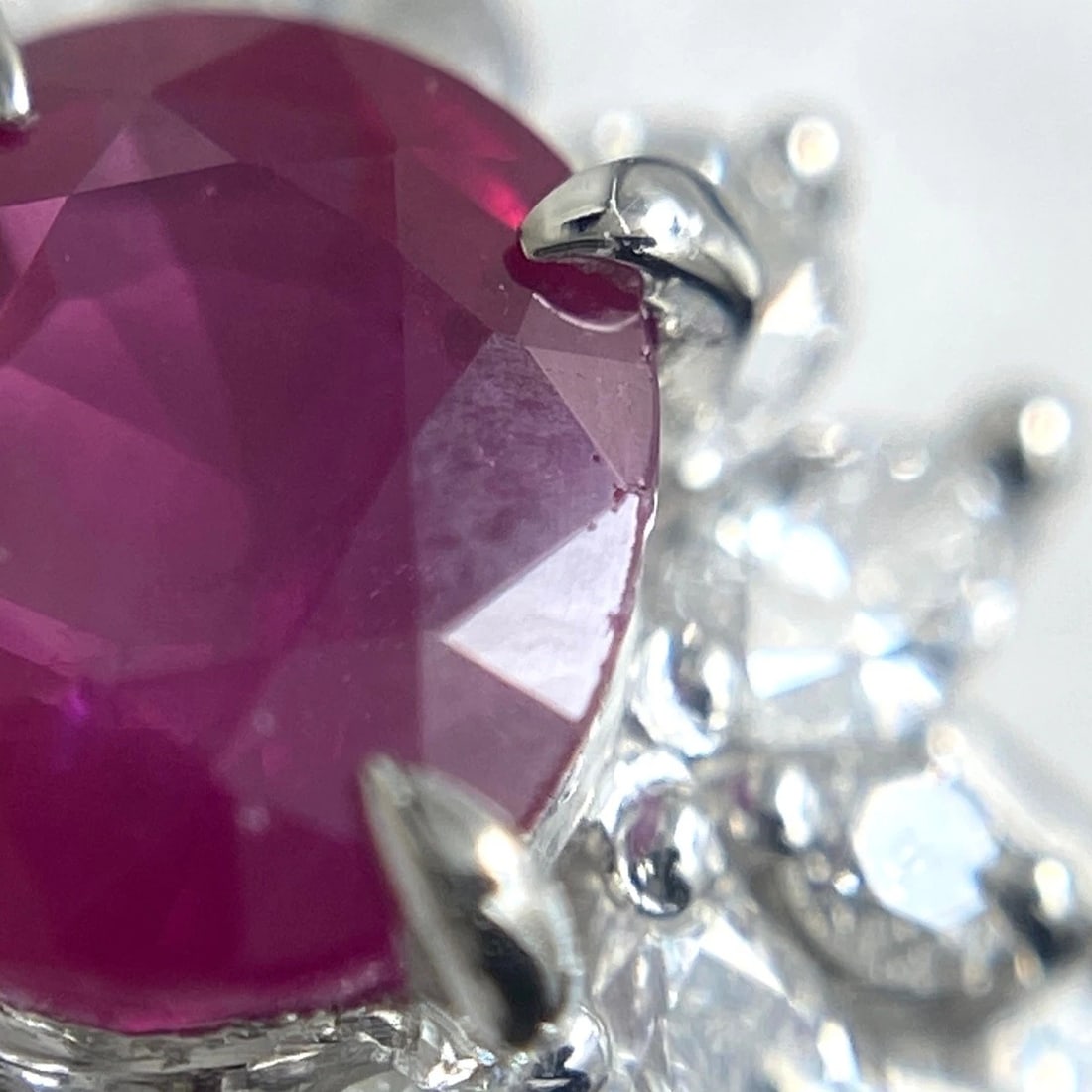 RUBY DESIGN PLATINUM MELEE DIAMOND RING - 4